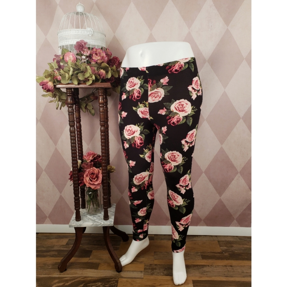 🆕️ Rue 21 | Pink Rose Leggings